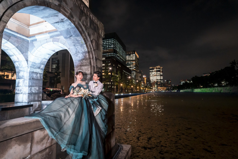 和田倉門に寄りかかって