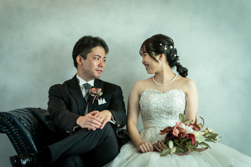 ソファーに座って自然に♡