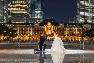 ライトアップした東京駅で叶える、映画のような前撮りを。
