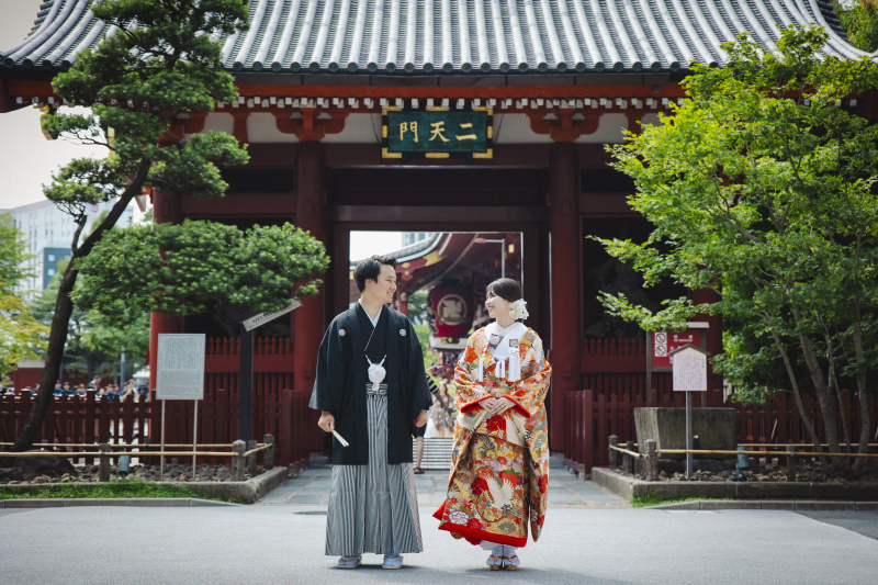 厳かな雰囲気で