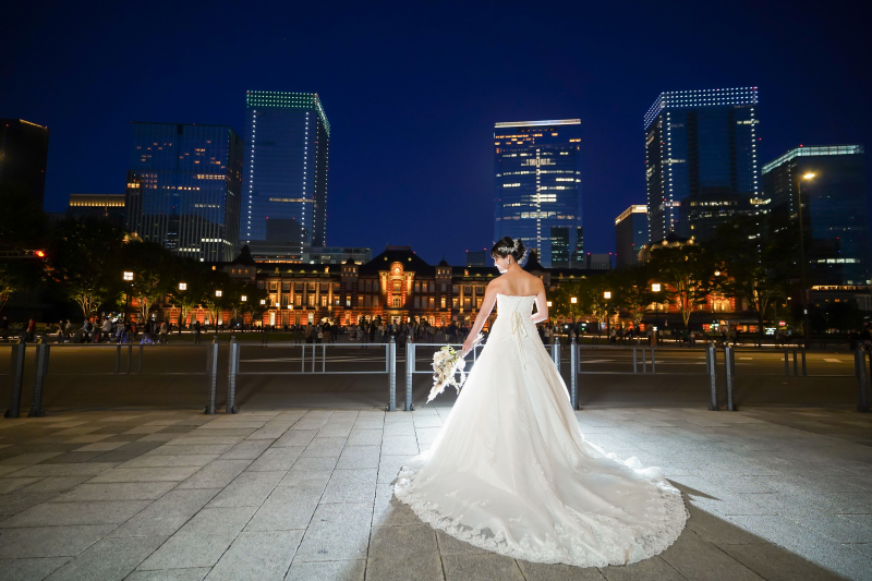 東京駅前でソロショット♪