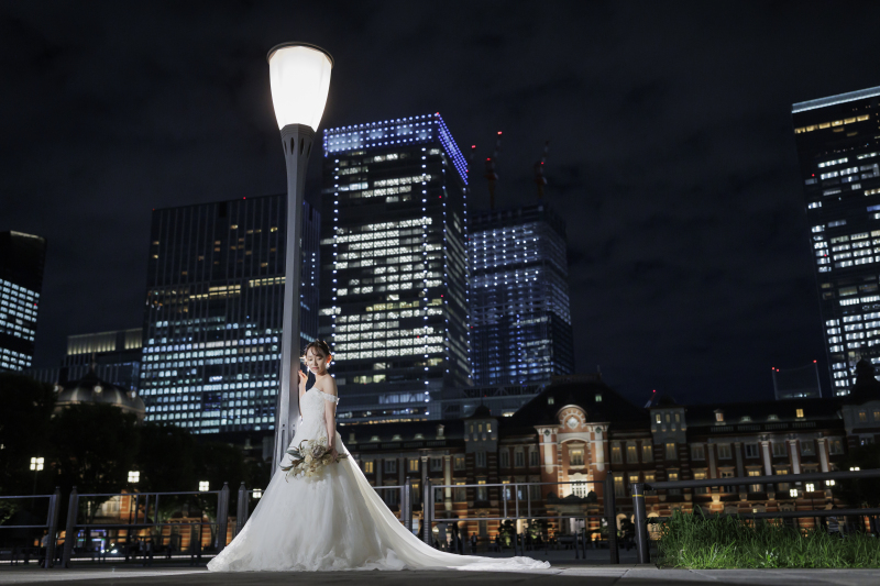 ソロカットでも街灯が新婦様を素敵に演出♡♡