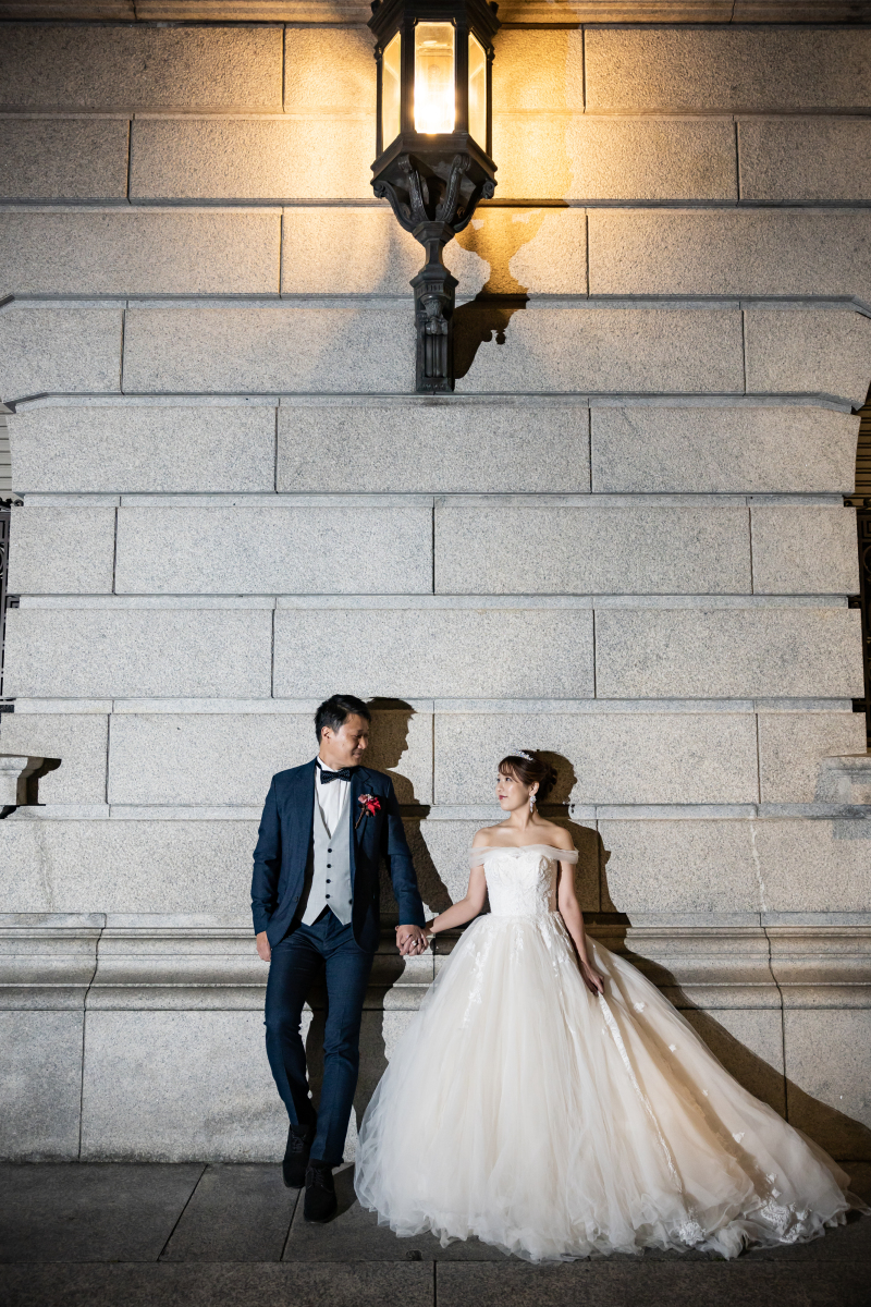 白い壁に浮かび上がる影のコントラスト♪