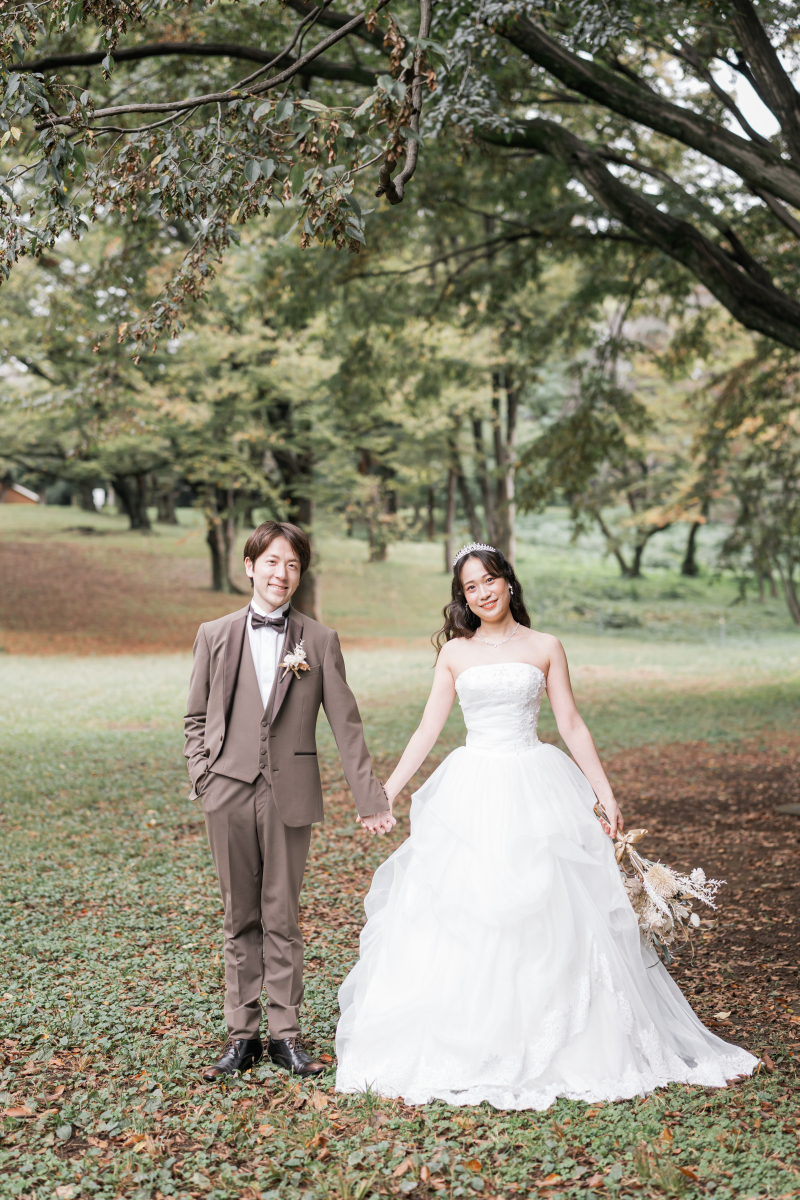 足並みを揃えて立ち止まる