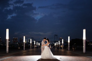 ウェルカムボードにもぴったり！お台場ロケ×スタジオの前撮りプラン