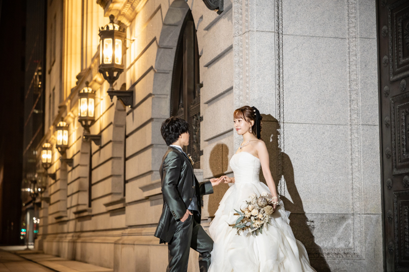 レトロな街角で誓う愛