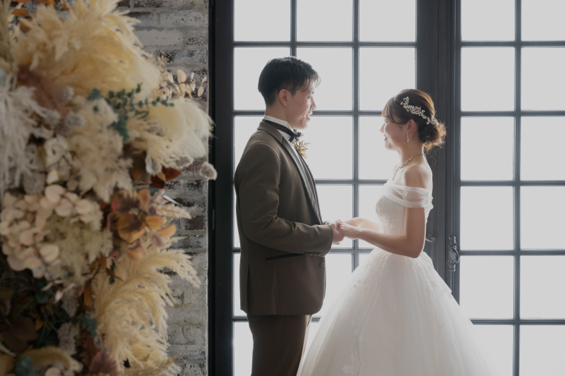 手前にドライフラワーを入れて奥行きのあるカットに