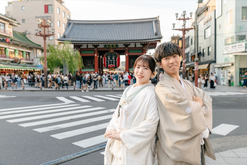 背中合わせでこぼれる明るさ