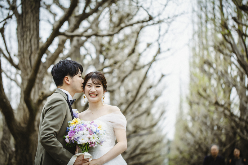 神宮外苑の街並みと銀杏並木で残す大人かわいい洋装フォト