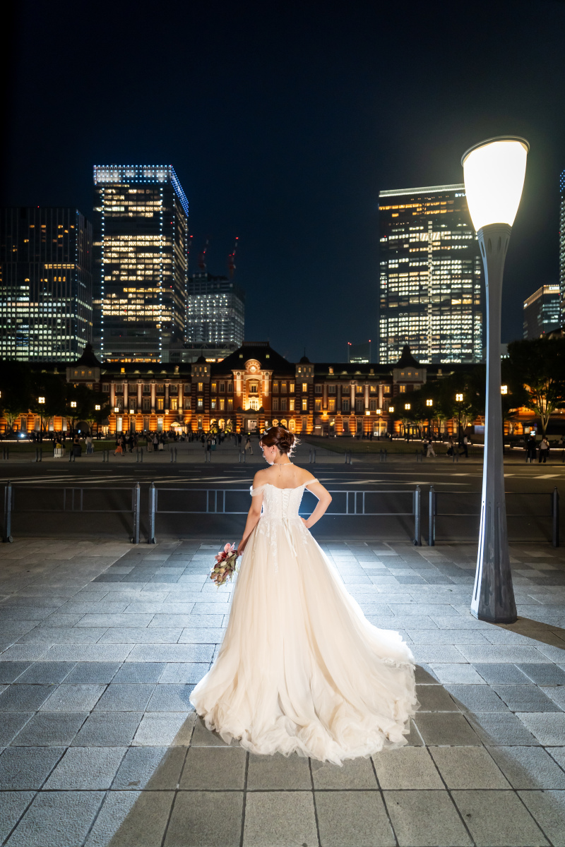東京駅にて新婦様のソロショット
