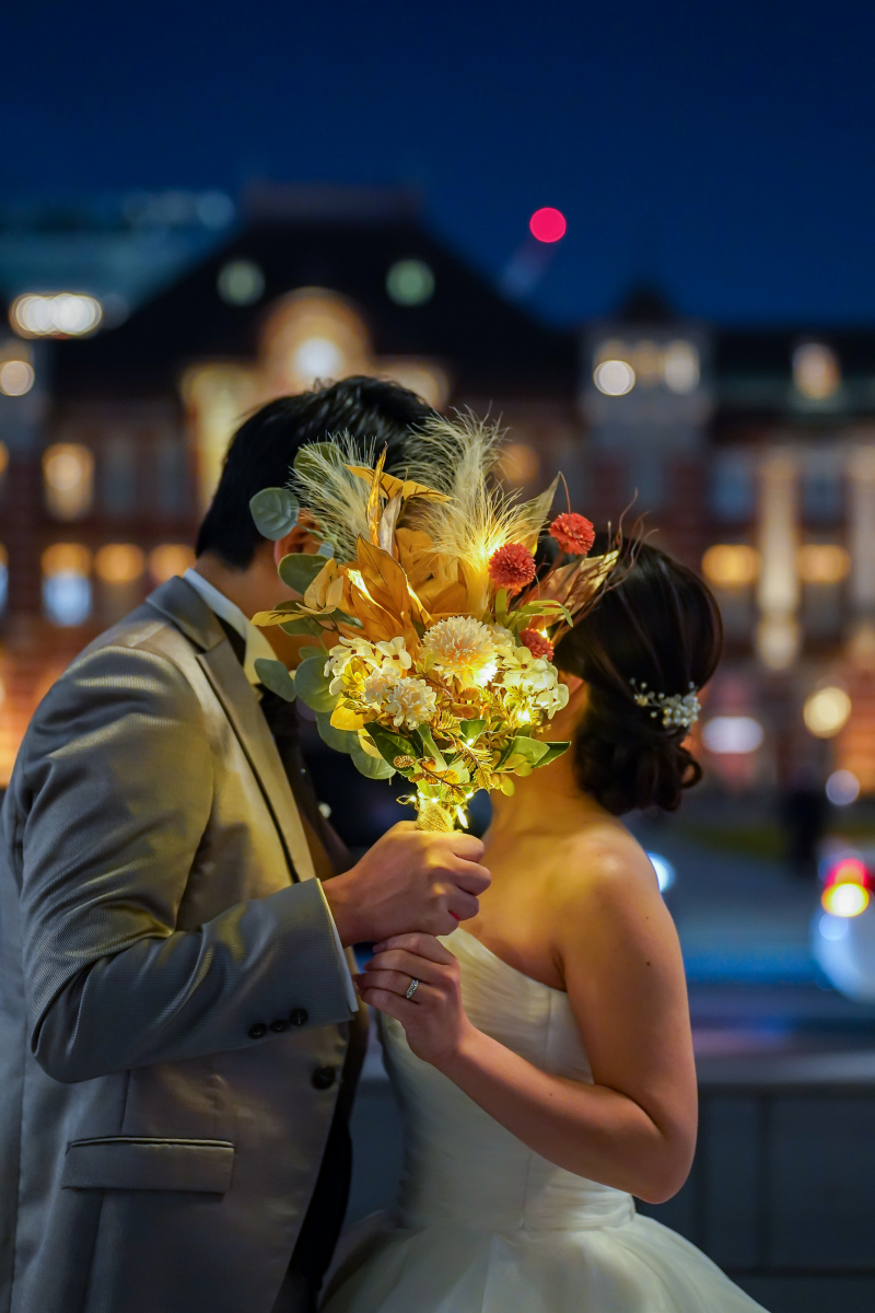 ブーケで顔隠しショット♪