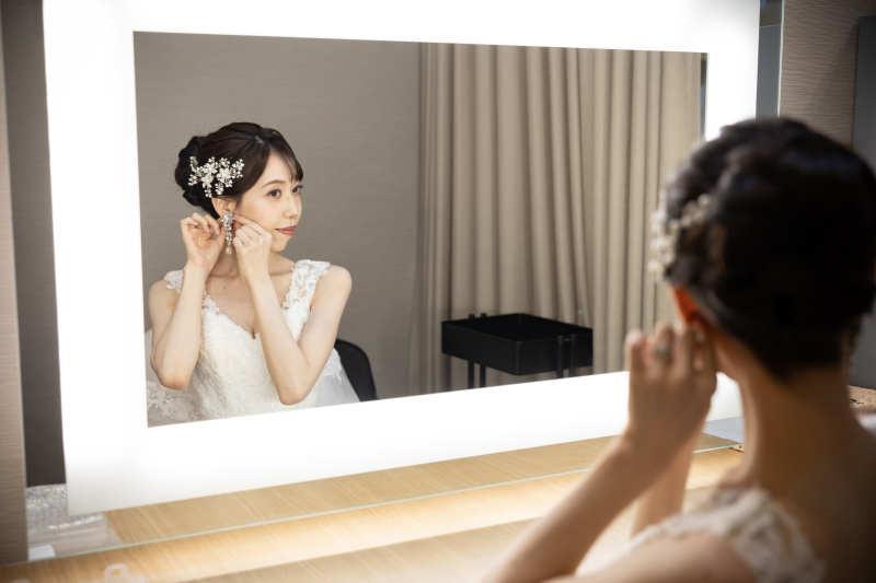 新婦様のお支度シーン