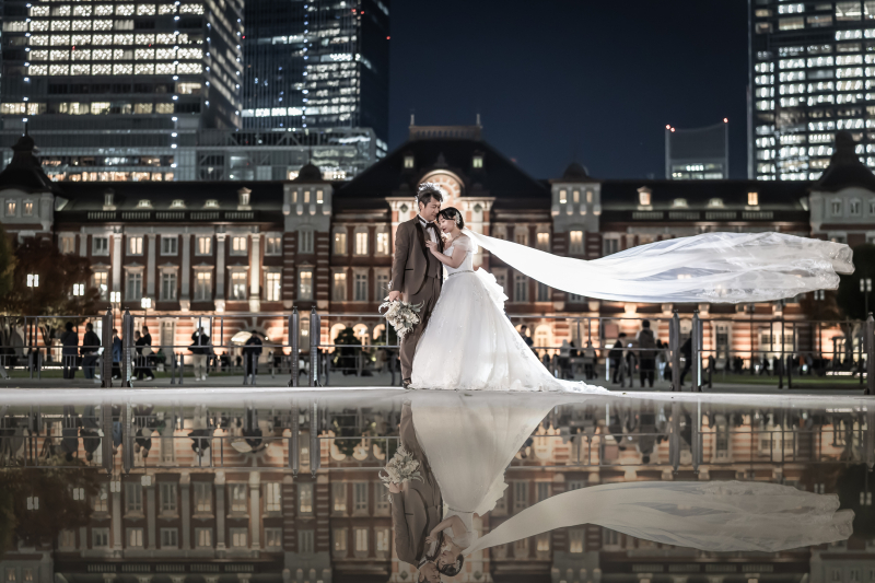 リフレクションにドレスが広がる夜景