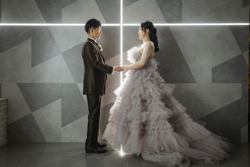 洋装2ロケーションでお二人の想いを形に!スタジオ付きウェディング前撮りプラン♬
