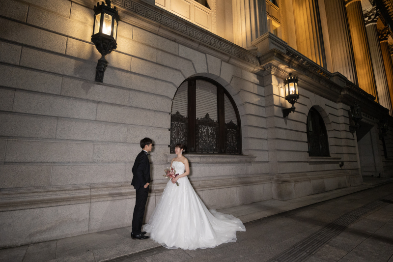 扉だけじゃない!白い壁も絵になる♡