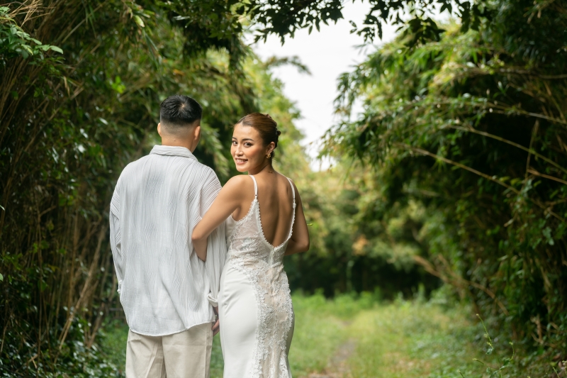 振り返る動作に残る余裕のある距離