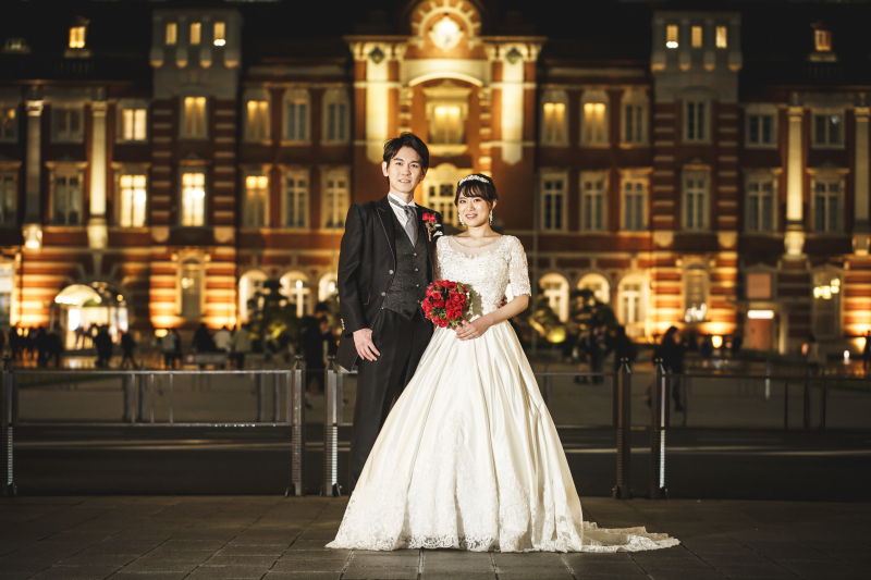 歴史的建造物をバックに^^