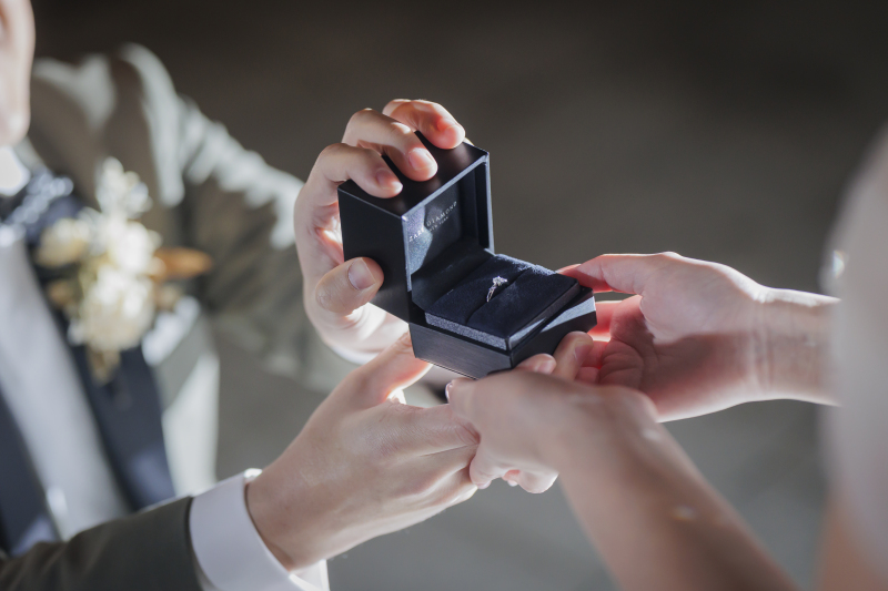 この指輪に、永遠の誓いを込めて