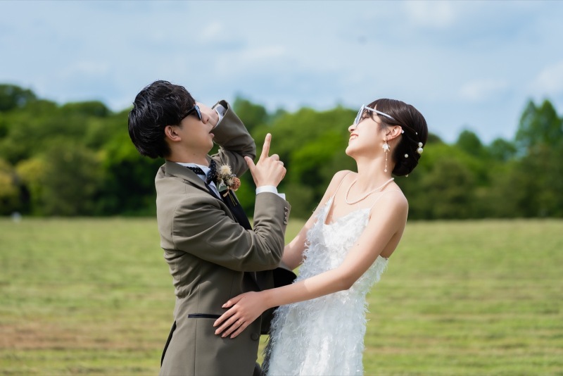 空を見上げるふたりの高揚感