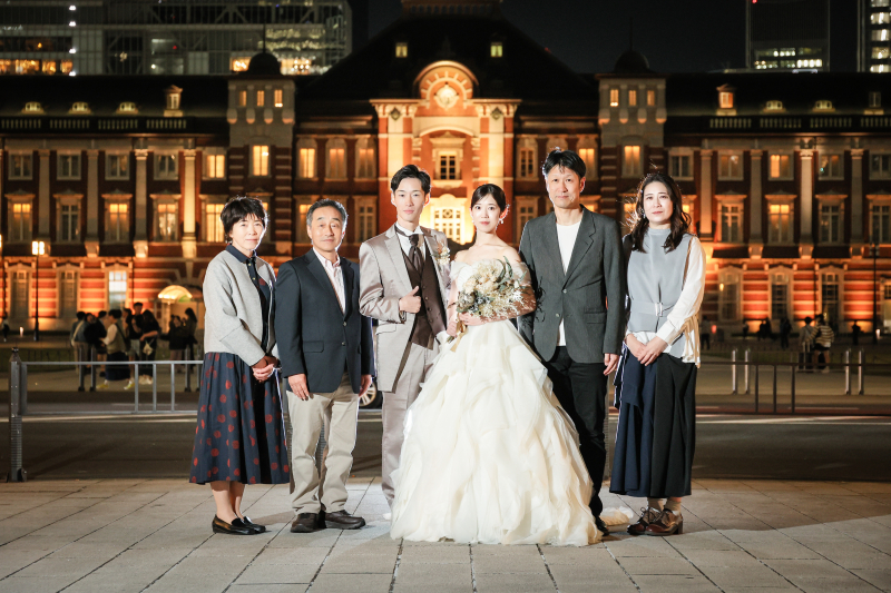 横一列に揃った集合写真