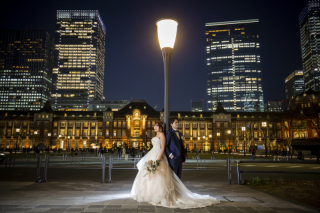 建造物が映える東京駅周辺周遊