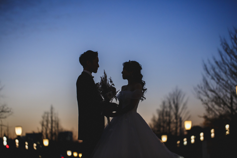 洋装へ着替えて…