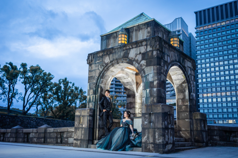 和田倉門にて洋装ロケーションスタート