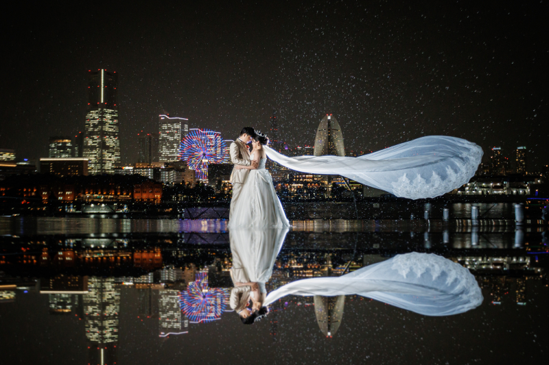 反射とベールが写るお二人