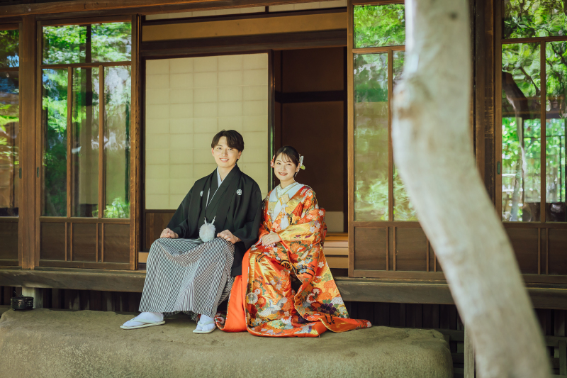 縁側で語らうふたり