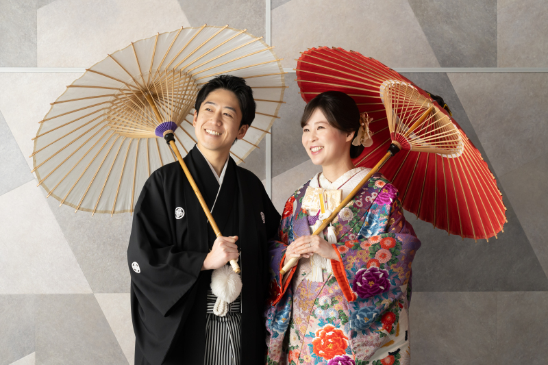 遠くを見ているように