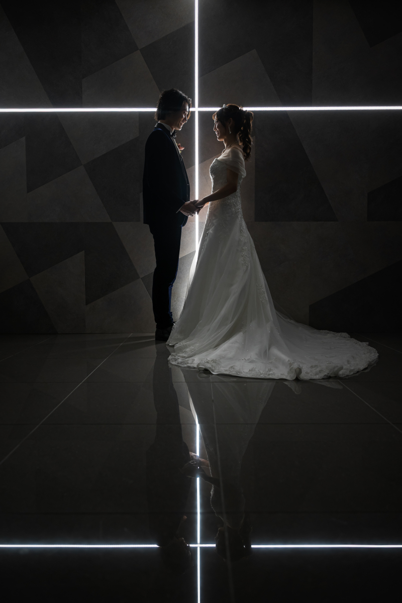 足を止め正面で形が定まる配置