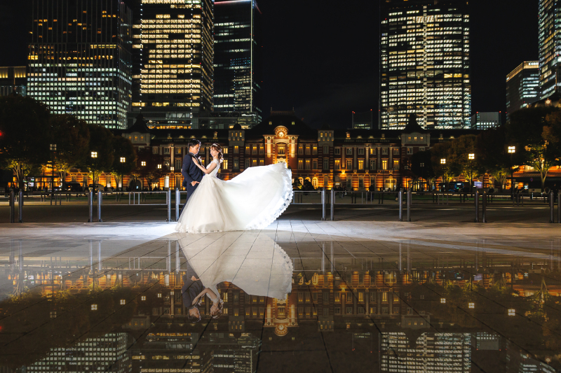 リフレクションに映えるドレスの広がり