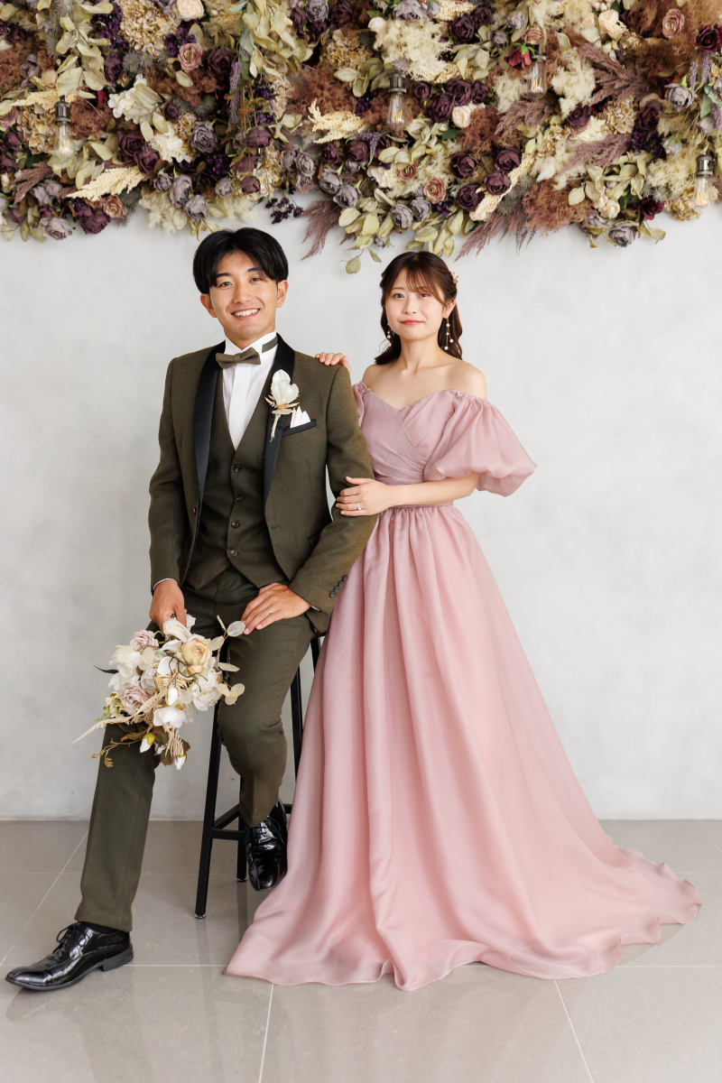 ドライフラワーで華やかな印象を