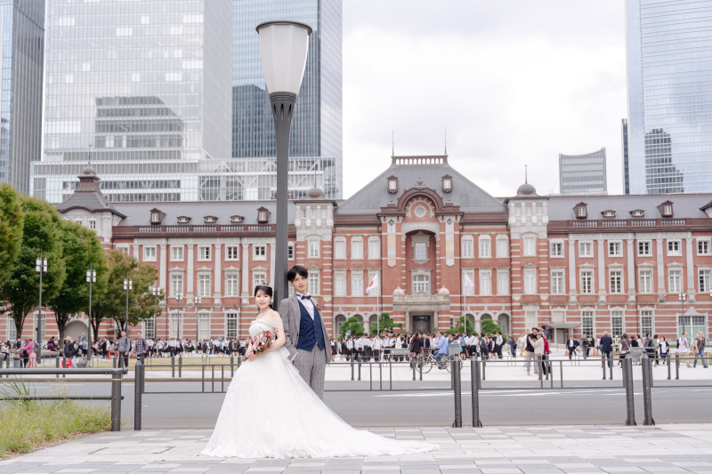 駅舎正面を含めた広場構図