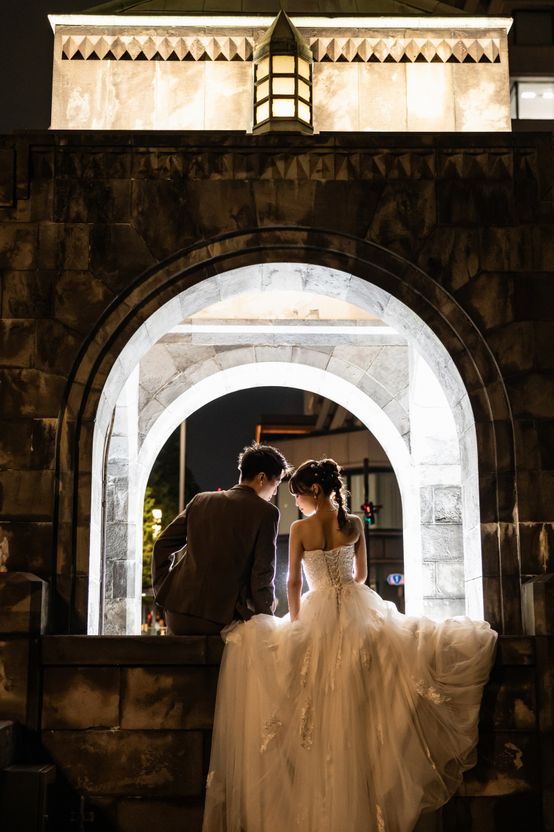 ガゼボに寄り添いおでこをコツン♪