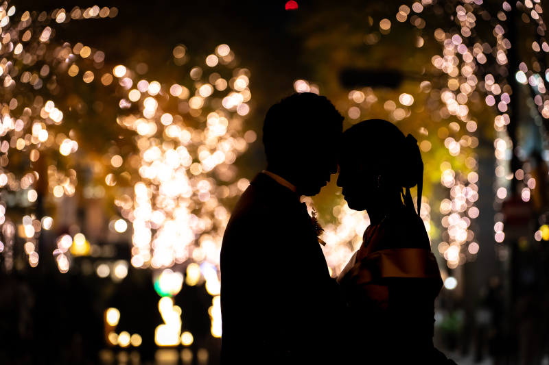 光の中に沈む二つの影