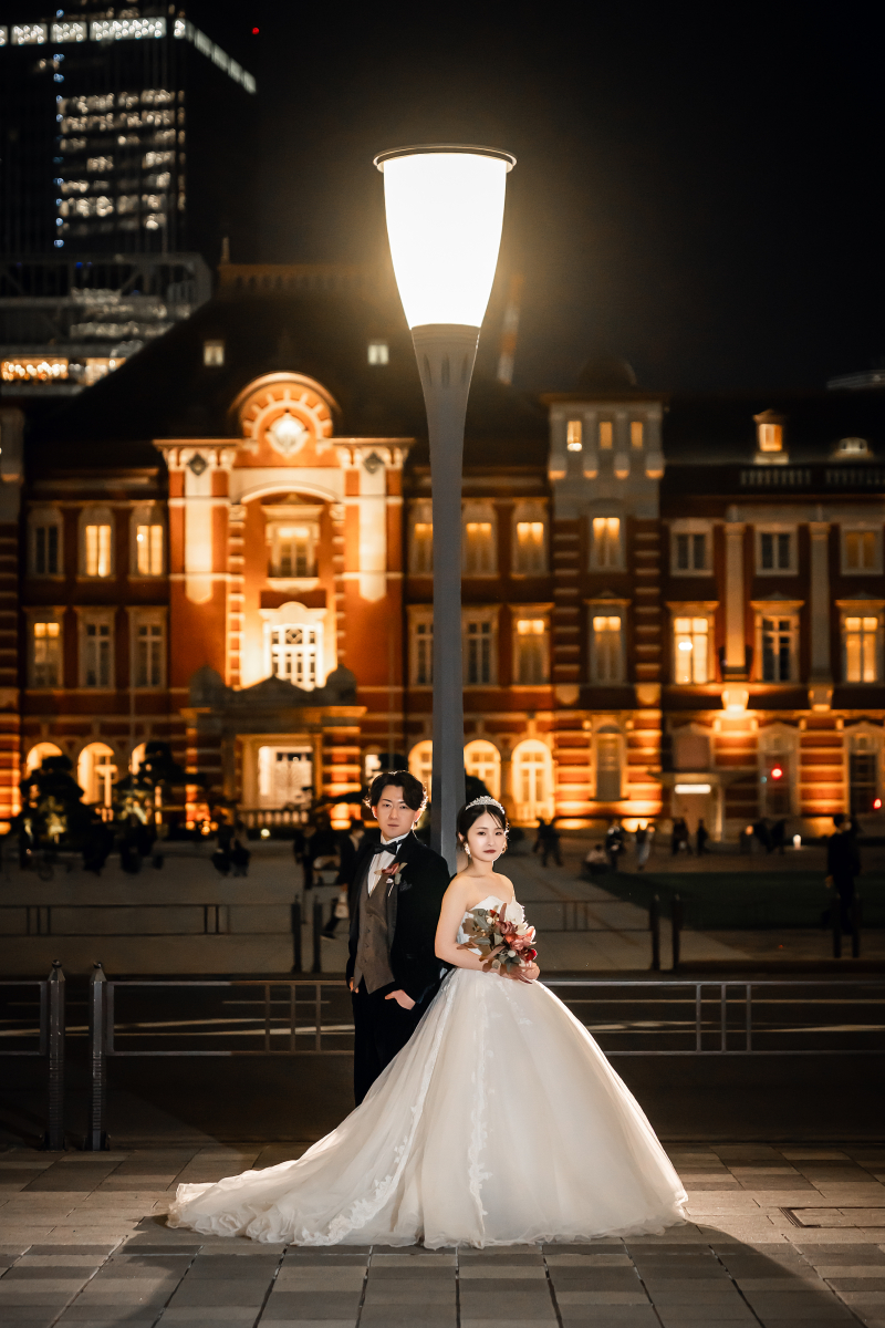 街灯に照らされた　夜の凛とした佇まい