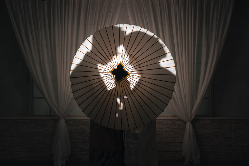 灯りの下の約束