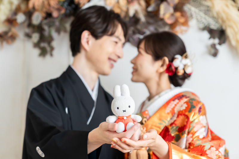 見つめ合う笑顔のやわらかさ