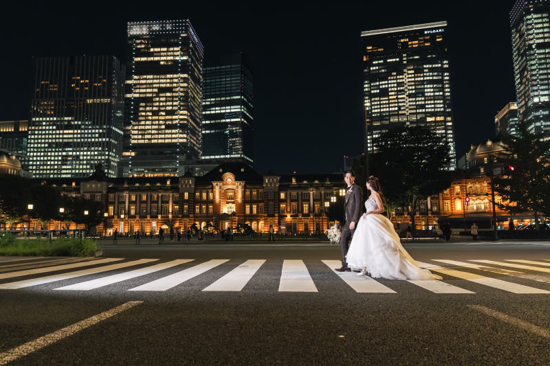 手をつないでおさんぽ