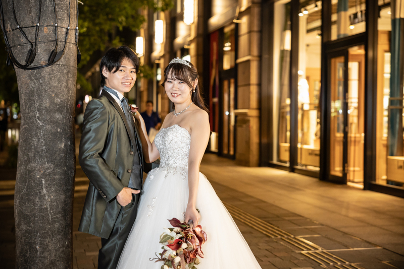 まずは丸の内仲通りへ!