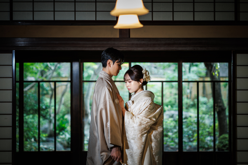 向き合う距離に滲む緊張