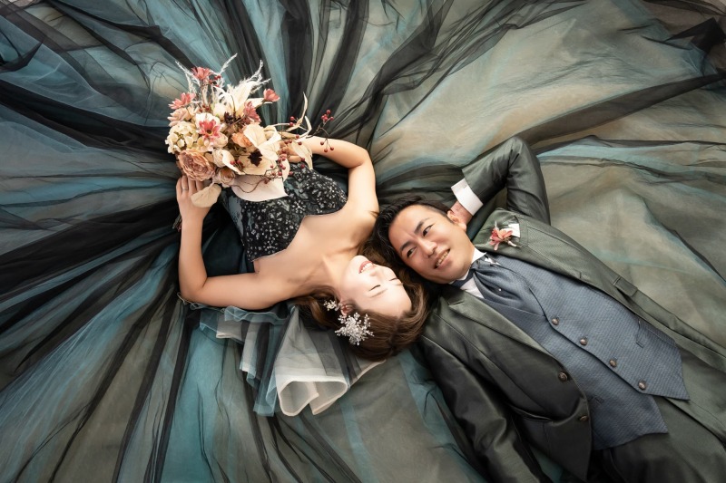 ドレスのボリュームを生かして