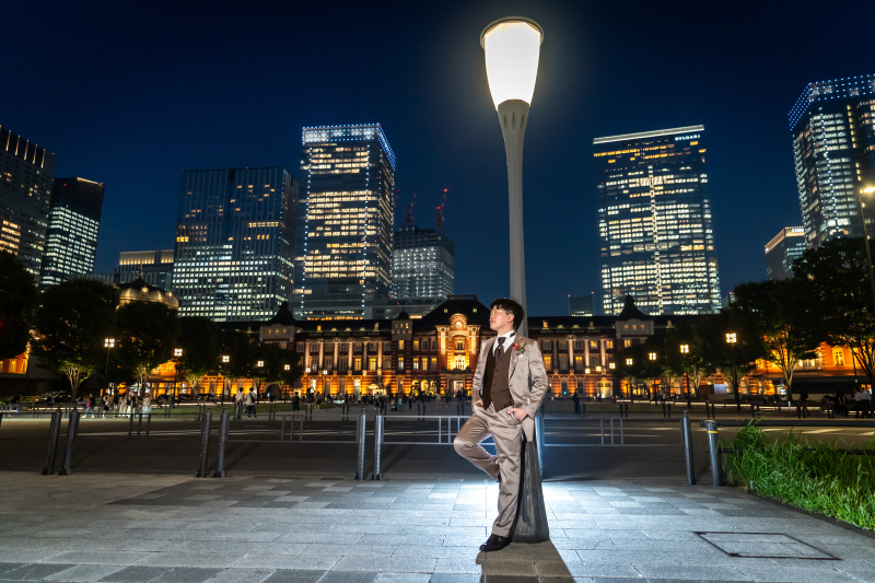 東京駅にて新郎様のソロショット