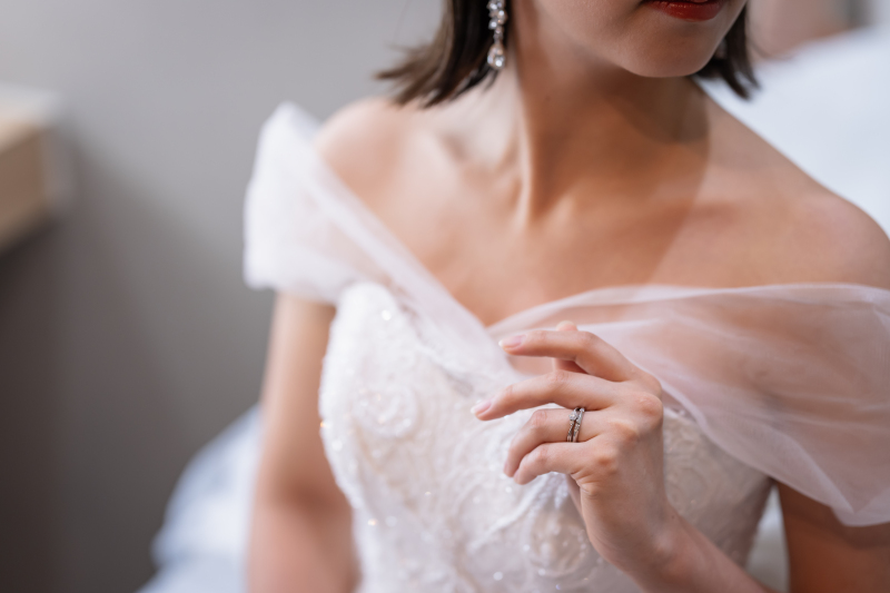 ドレスに想いを込めて、花嫁支度