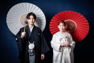 白無垢と黒紋付で過ごすクラシックスタジオでの特別な時間