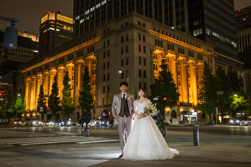 ライトアップされた街路背景