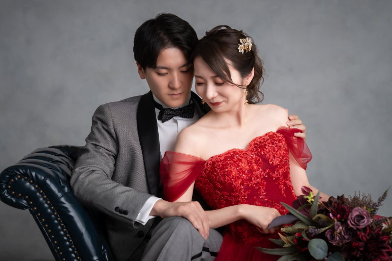 ソファに座って寄り添いショット!