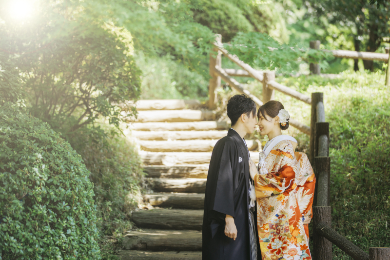 日差しが降り注いで