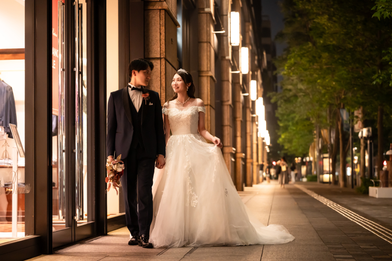 丸の内仲通りではお散歩ショットを